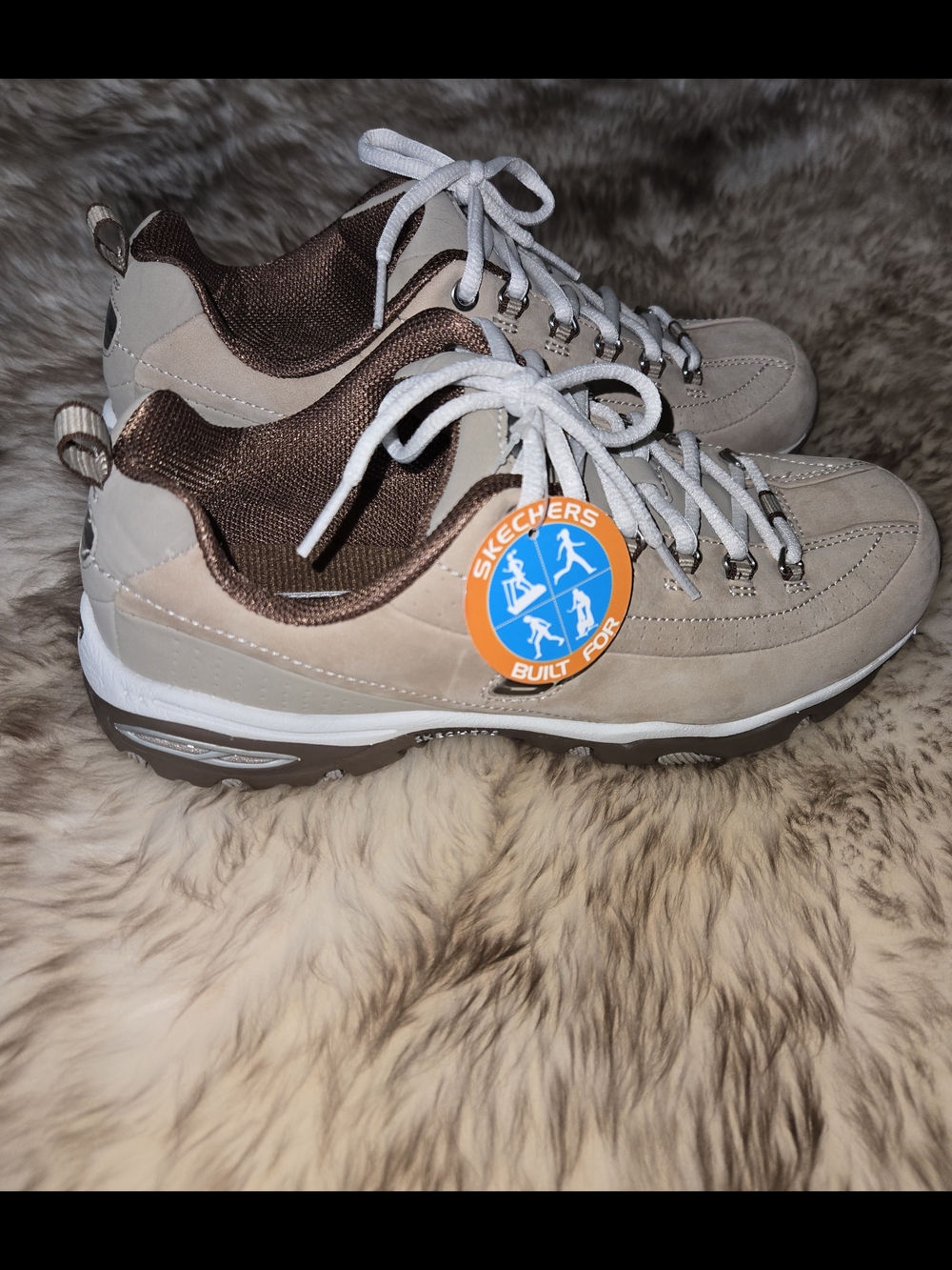 Skechers Women’s Beige and Brown Walking Sneakers